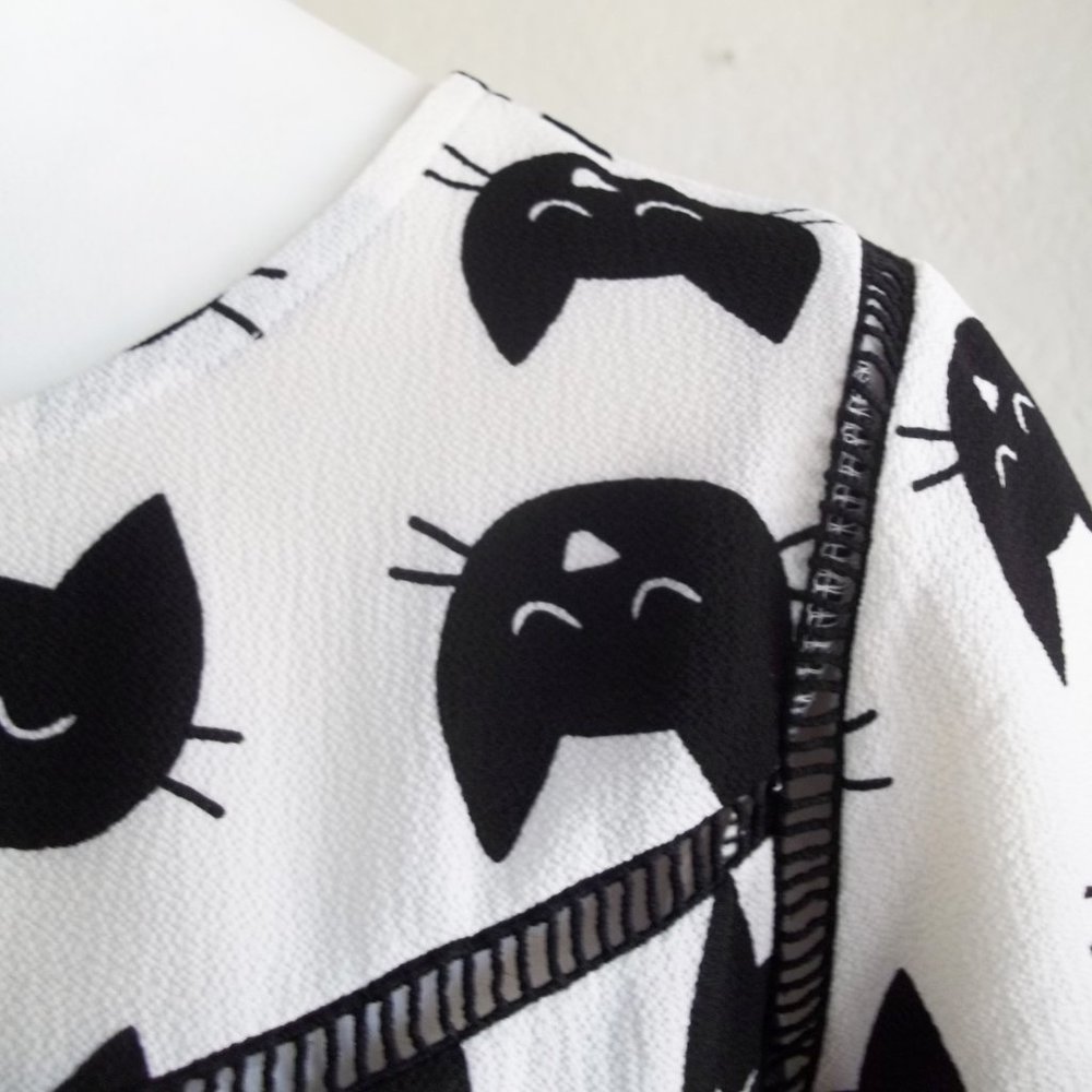 Lily White Black Cat Kitschy Novelty Print w Ladder Stitch Trim Crepe Blouse S - Picture 10 of 11